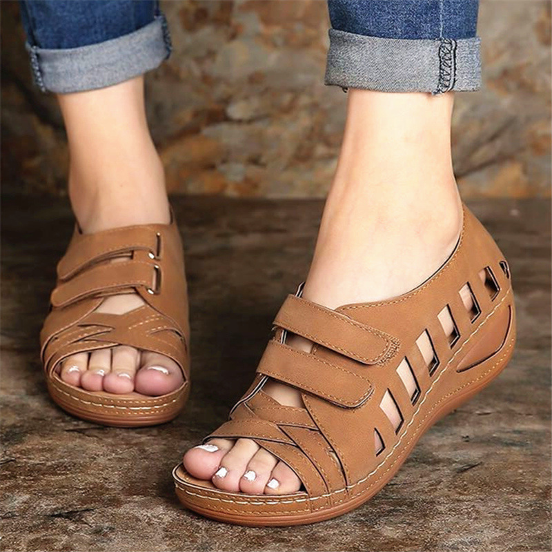 Elegant and detailed supportive winter Sandals